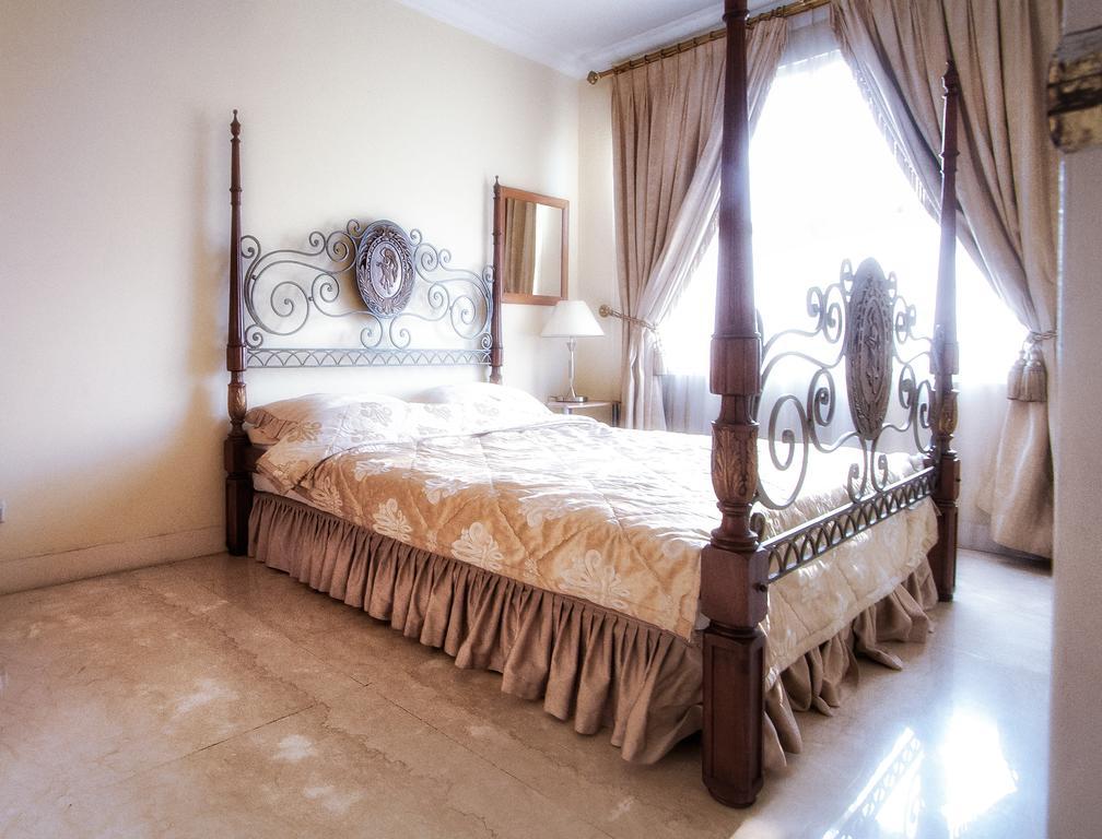 Batavia St Appartement