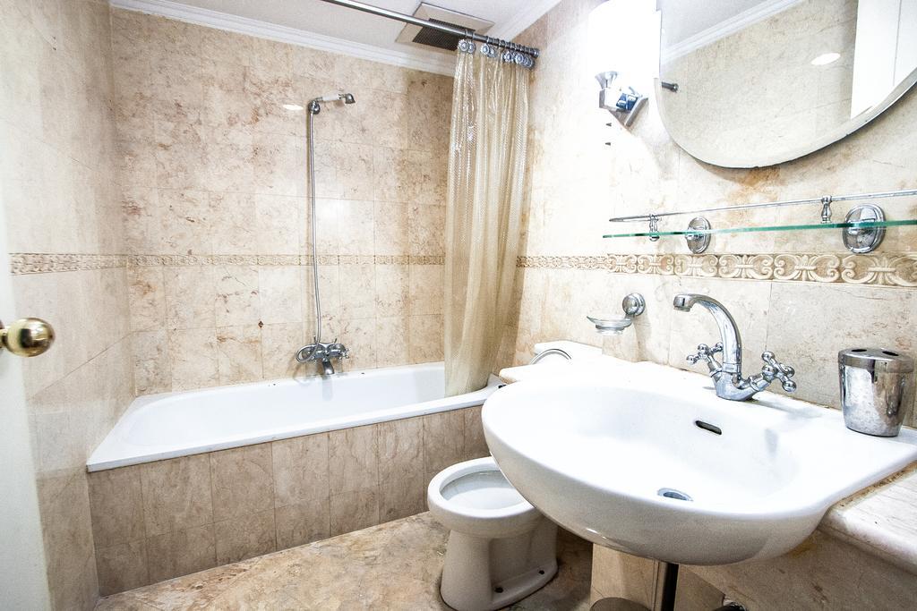 Batavia St Appartement
